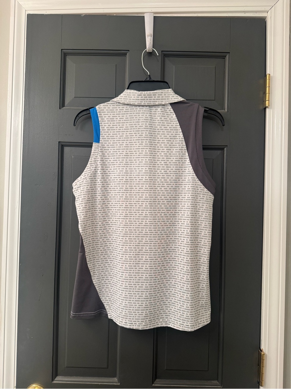 GGBlue Luxe Sleeveless Printed Golf shirt with Contrast Trim - Picture 2 of 4